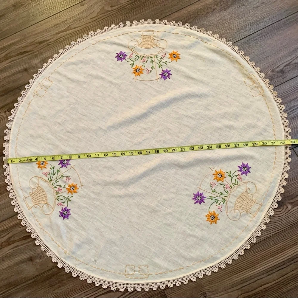 Vintage Handmade Embroidered Round Doily Crocheted Table Cloth 33”